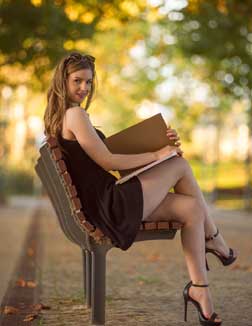 usha 22 year female call girls in Jaisalmer